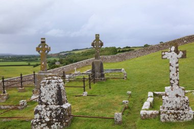Rock of Cashel 'deki mezarlık Cashel, County Tipperary, İrlanda' da yer almaktadır. İrlanda Ulusal Anıtı.