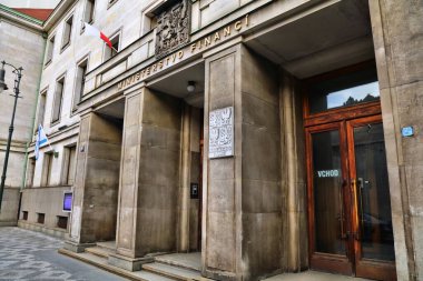 PRAG, CZECH Cumhuriyet - 1 Mayıs 2024: Prag, Çek Cumhuriyeti Maliye Bakanlığı. Çekçe adı: Ministerstvo Finans.