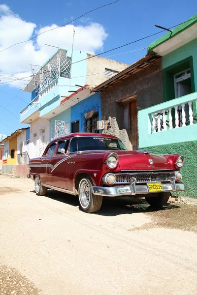 古巴而作-那辆旧车 — 图库照片