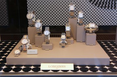 Longines saatler dükkanda