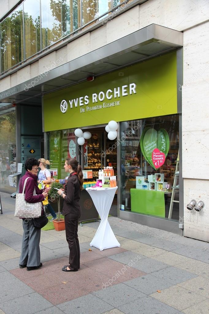 Yves Rocher store — Stock Editorial Photo © tupungato #88825760