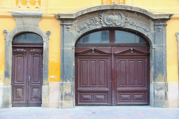 Stare drzwi na Węgrzech — Zdjęcie stockowe