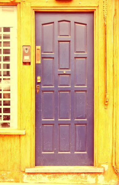 Old door in London — Stock Photo, Image