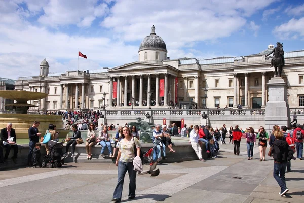 London tourists - Trafalgar Square — Stock Photo, Image