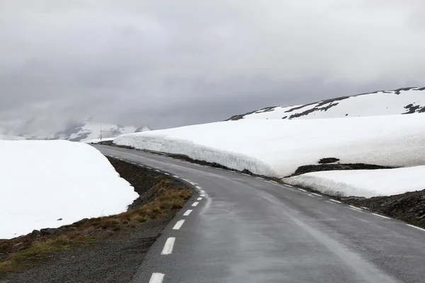 Śnieg Road, Norwegia — Zdjęcie stockowe