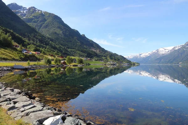 Norwegische Fjordlandschaft — Stockfoto