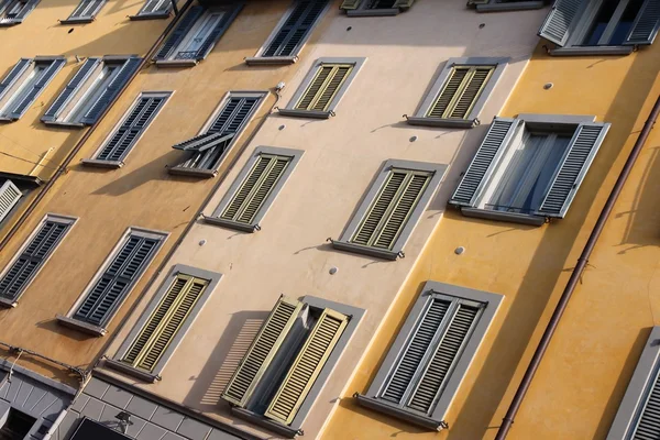 Bergamo apartment buildings — 图库照片