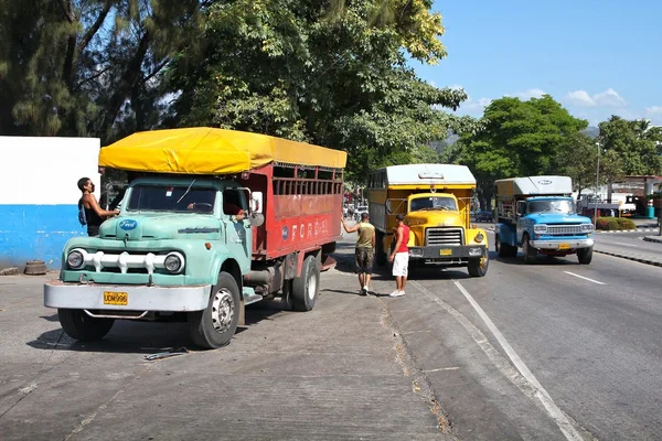 Truck buses in Cuba — 图库照片