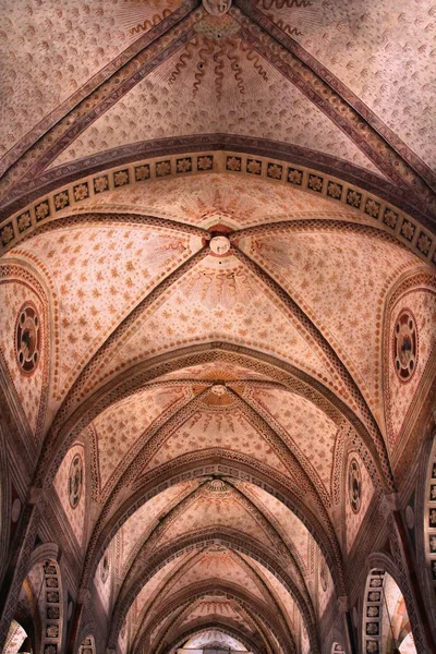 Milan basilica interior — Stock Photo, Image