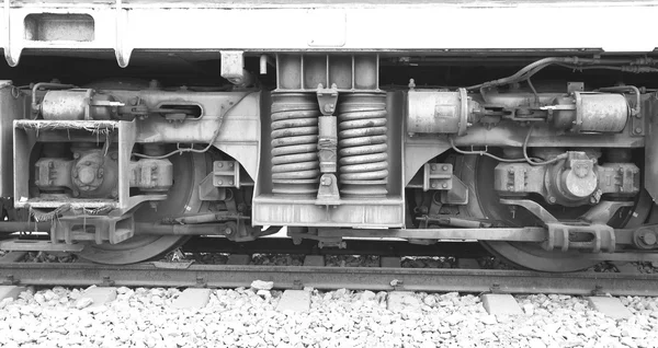 Plenerowa ekspozycja starych pociągów podwozia z bliska — Zdjęcie stockowe