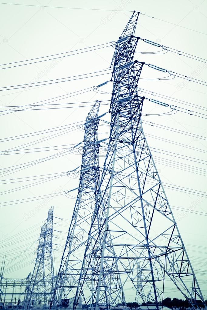 Highvoltage power transmission towers Stock Photo by ©Alan 113219718