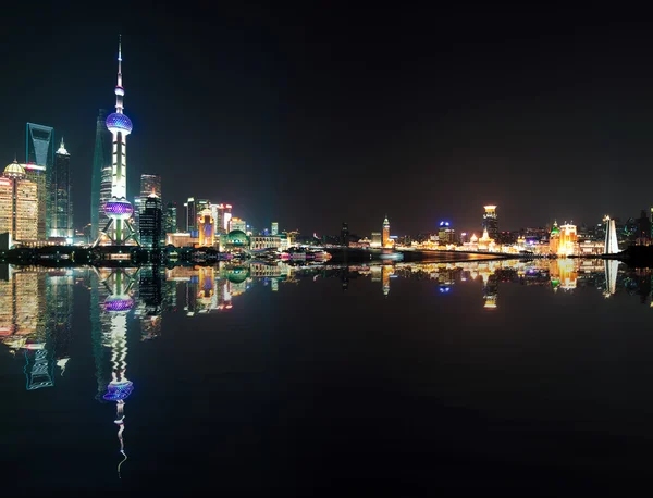 Fotografía aérea Shanghai skyline por la noche —  Fotos de Stock