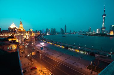 kuş görünümü, shanghai bund Avrupa tarzı binalar gece