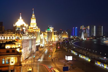 kuş görünümü, shanghai bund Avrupa tarzı binalar gece