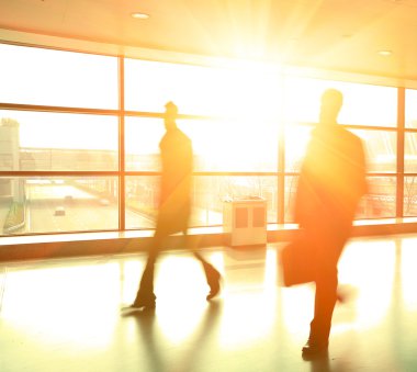 Modern koridor iç cam duvar acele PE'de Windows inşa