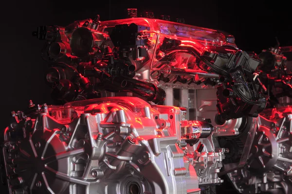 Красный свет облучения автомобиля двигатель крупным планом — стоковое фото