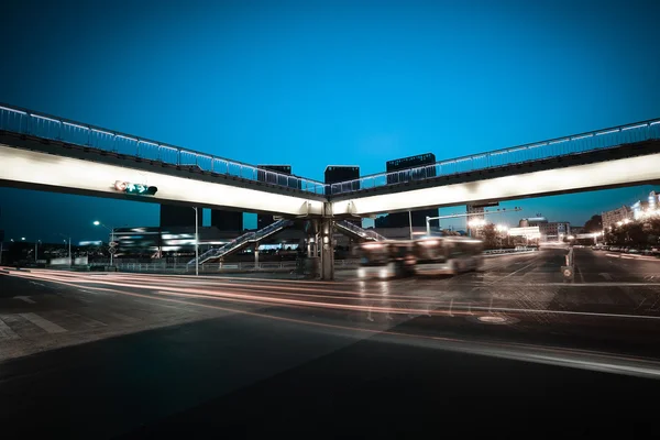 Urban footbridge and road intersection of night scene — Stock Photo, Image