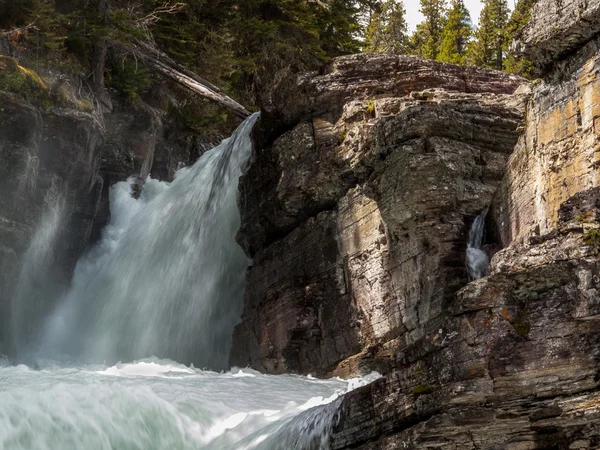 St.Mary Falls i Glacier National Park — Stockfoto