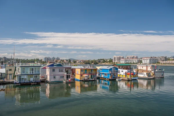 Houseboats floating at Fisherman wharf in Victoria — Stock Photo, Image