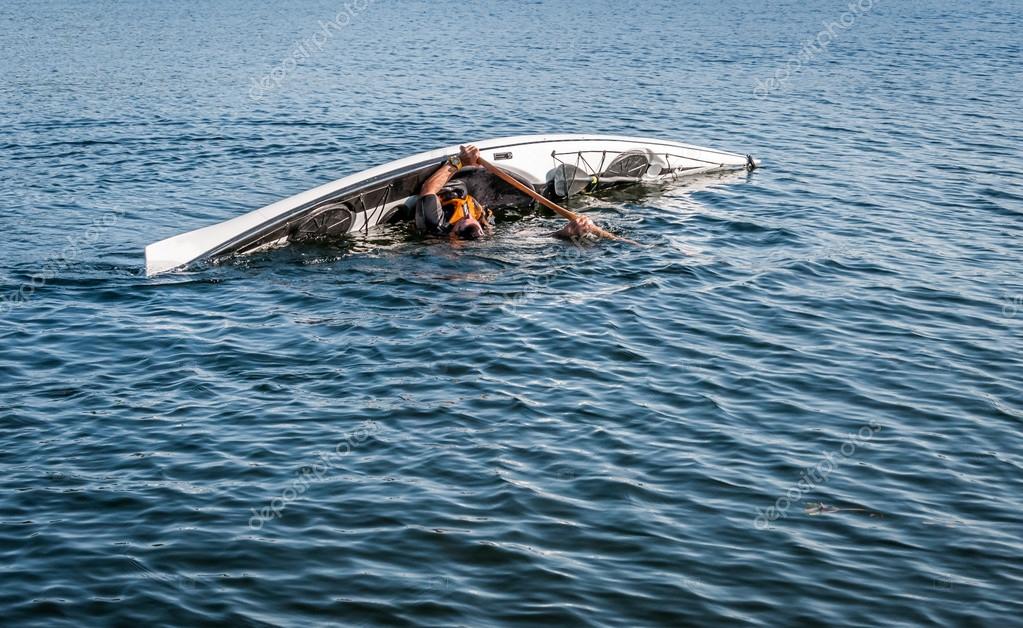 Kayak rolling technique 6 Stock Photo by ©Pierdelune 124086382