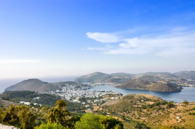  Patmos adası manzaralı görünüm