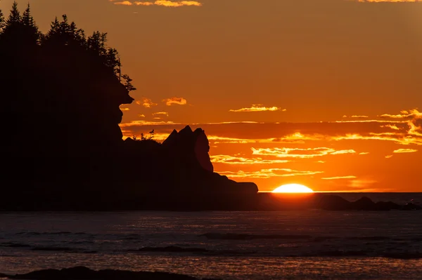 Puesta de sol roja al atardecer —  Fotos de Stock