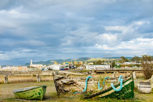 Abandoned fishing boat — Stock Photo, Image