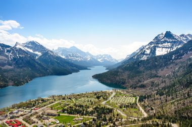 Waterton gölde kamp zemin havadan görünümü 