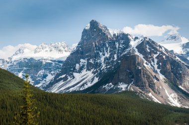 Buzullar buzultaş Gölü çevreleyen görünümünü kapat 