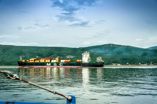 Cargo container on St.Lawrence river — Stock Photo, Image