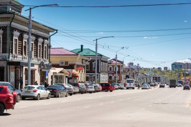 Rusya, Irkutsk - 27 Mayıs 2021: 130 Kvartal çeyrek Irkutsk Sloboda sokağı Irkutsk 'un merkezinde özel olarak oluşturulan tarihi binalar alanıdır.