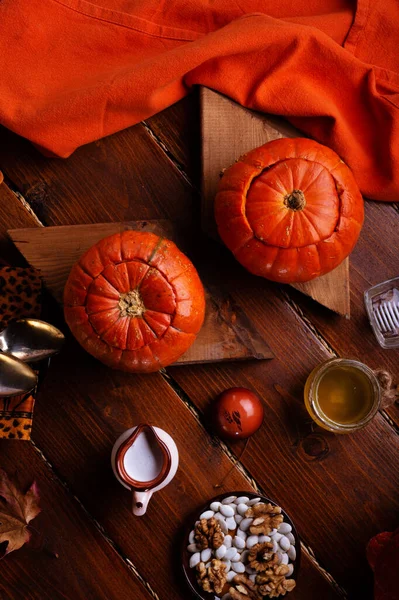 Baked Pumpkin Cream Coup Served Pumpkins Served Wooden Rural Brown — Stock Photo, Image