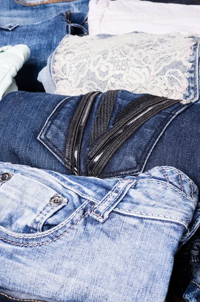 Diferentes Vários Jeans Moda Fundo Ganga Estúdio Tiro — Fotografia de Stock