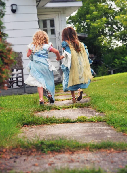Little girls running — Stock Photo, Image