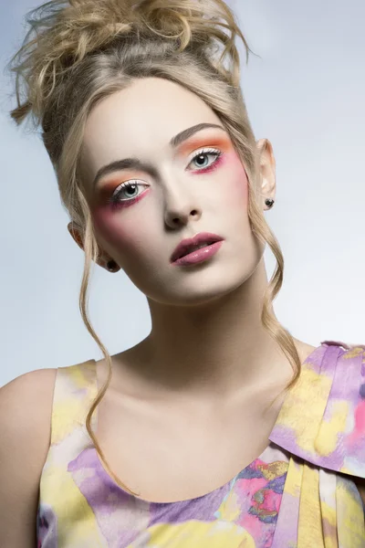 Dívka s barevnými kreativní make-up Stock Fotografie