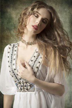 antika rahat kız 
