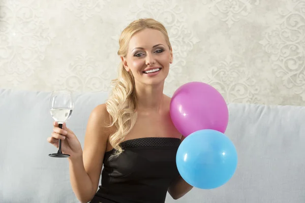 Smiling, party woman — Stock Photo, Image