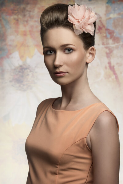 красотка со свежим стилем
 