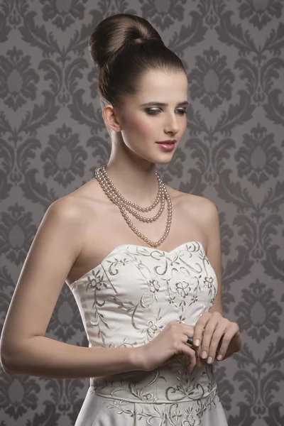 Pretty elegant woman — Stock Photo, Image