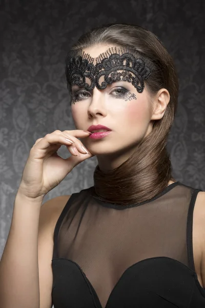 Vrouw met masker — Stockfoto