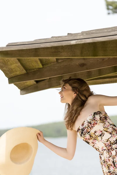 Menina feliz em férias — Fotografia de Stock