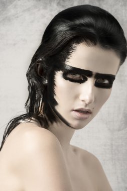 yaratıcı makyajlı kız 