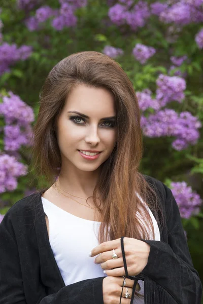 Sonriente chica encantadora — Foto de Stock