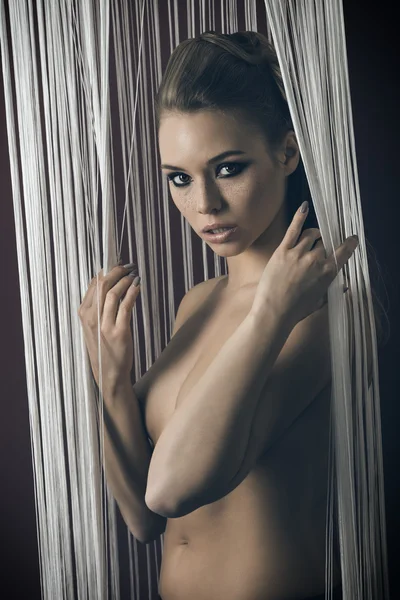 Donna sensuale con lentiggini — Foto Stock