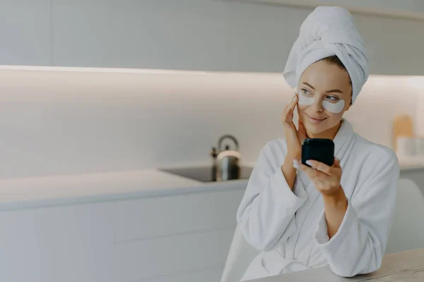 People Beauty Hygiene Concept Adorable Young Woman White Bathrobe Applies — Stock Photo, Image