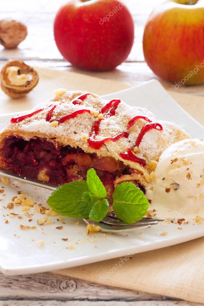 Christmas strudel with apples and cherries