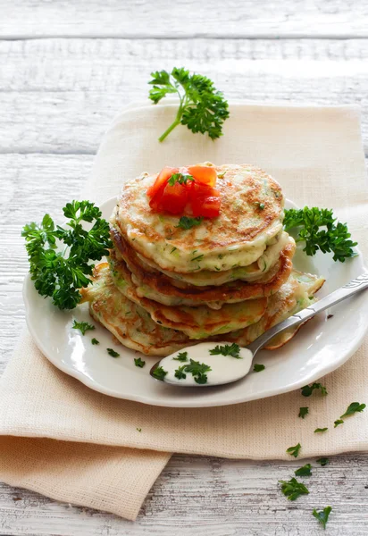 Pfannkuchen mit Knochenmark und Gemüse — Stockfoto