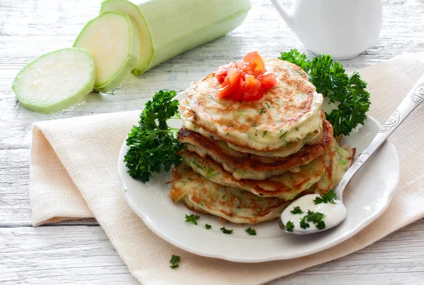 Pfannkuchen mit Knochenmark und Gemüse — Stockfoto