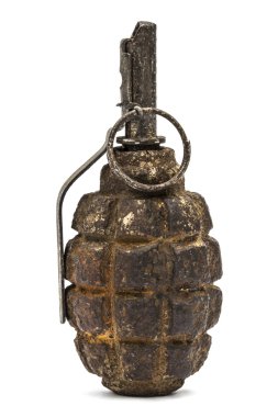 Beyaz bir arka plan üzerinde izole eski mücadele el bombası