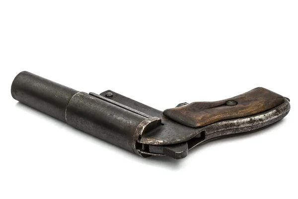 Старий пістолет сигналу, полум'яний пістолет, ізольований на білому тлі — стокове фото